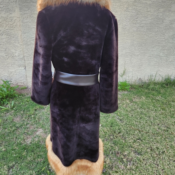 1970s Red Fox Fur Trimmed Coat with Belt - Picture 11 of 15